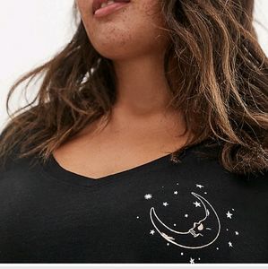 Moon V-neck tee